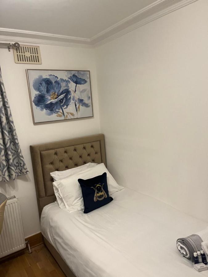 Tj Homes - Luxury Studio Suite With Garden View - Next To Tube Station London Ruislip Εξωτερικό φωτογραφία